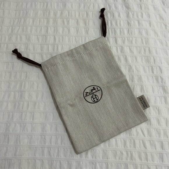 HERMÈS Authentic Fabric Pouch - Picture 2 of 5